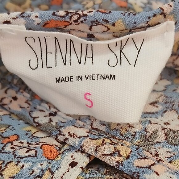 Sienna Sky ladies pastel floral blouse - size small - Picture 3 of 8